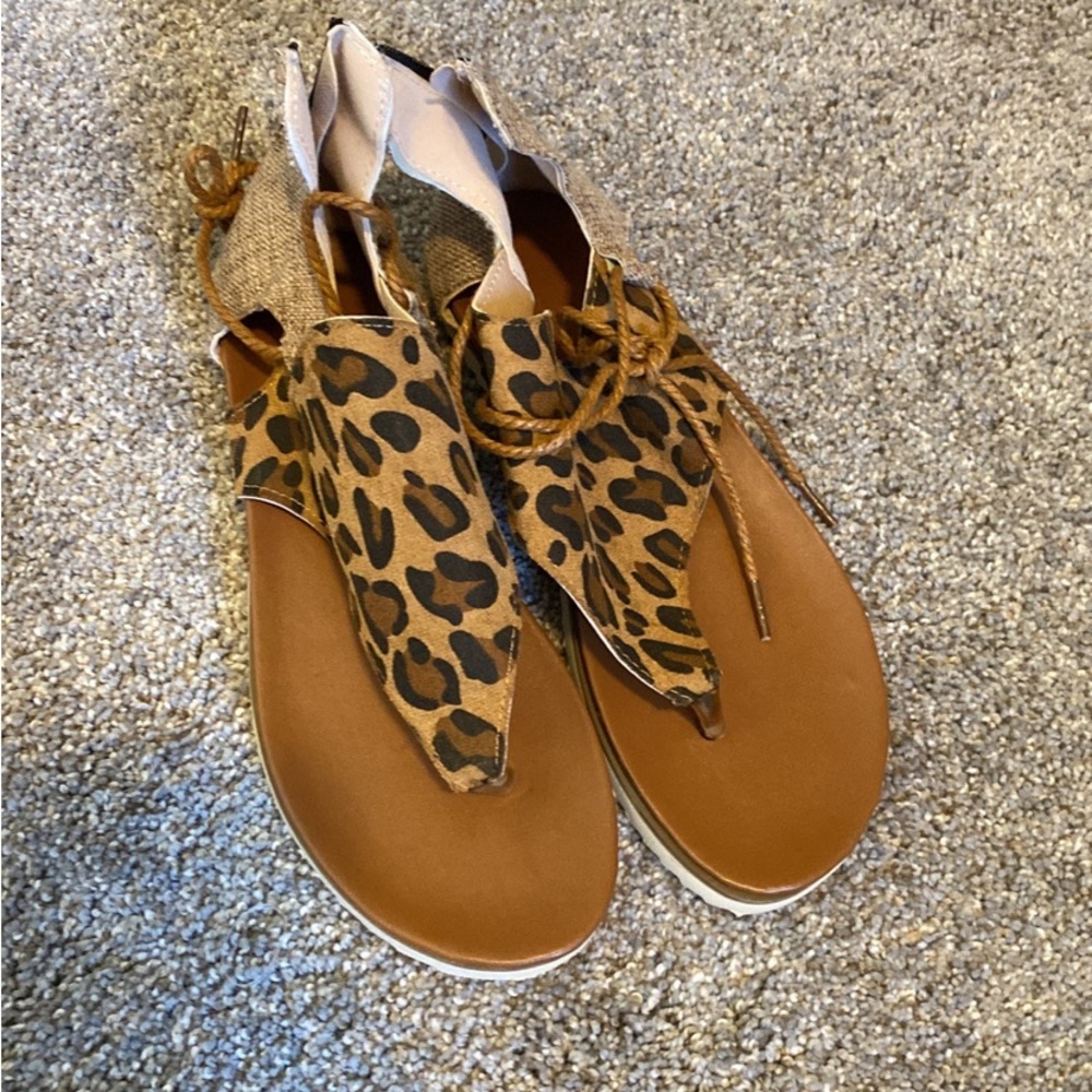 NWOT Cheetah Print Sandals